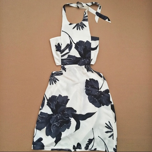 Reformation Dresses & Skirts - Reformation Halter Floral Dress